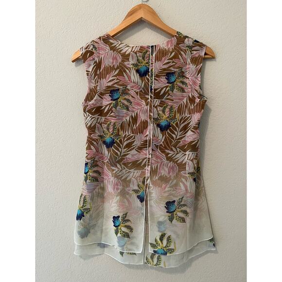 CAbi Parlor Top Tropical Orchid Split Back Layered Sleeveless Blouse XS #5216 - Picture 2 of 5